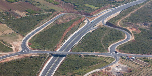 Η Κωνσταντίνα Νικολάκου για τις αυξήσεις στα διόδια του "Μορέα"