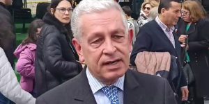 Χρήστος Λαμπρόπουλος: "Το γενικό συμφέρον είναι πάνω από το ιδιωτικό" (ηχητ.) Χρήστος Λαμπρόπουλος: "Το γενικό συμφέρον είναι πάνω από το ιδιωτικό" (ηχητ.)