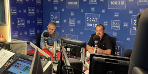 "Και 10 δις ν' ανακοινώσει ο Μητσοτάκης, δεν τον ακούει κανείς!" (ηχητ.)