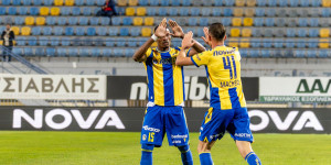 Κόντρα στην παράδοση