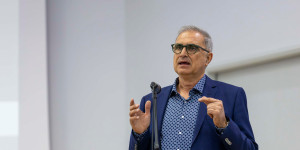 Μποροβήλος: «Εξελίξεις στο θέμα του στεγάστρου στο Κολοκοτρώνης»