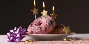 Εορτολόγιο: Ποιος γιορτάζει σήμερα 21 Απριλίου - Σε ποιους θα πείτε "χρόνια πολλά"