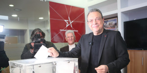 Νέος Πρόεδρος του ΣΥΡΙΖΑ ο Σωκράτης Φάμελλος