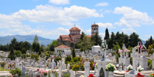 Πανηγυρίζει ο Κοιμητηριακός Ναός της Αγίας Τριάδας Τρίπολης