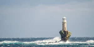 Ποιο ελληνικό νησί κατέκτησε την πρώτη θέση στα 11 καλύτερα μέρη του κόσμου για διακοπές το 2025