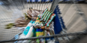 Το μεγάλο δεν σημαίνει πάντα οικονομικό: Το μυστήριο των τιμών στα σούπερ μάρκετ