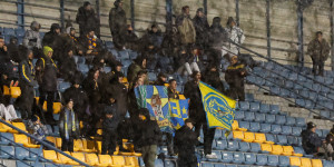 Καταρρακτώδης βροχή, ασταμάτητη στήριξη: Η συγκινητική παρουσία των φιλάθλων του ASTERAS AKTOR