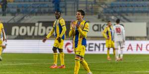 Ολα τα φώτα στραμμένα στο "Κολοκοτρώνης"