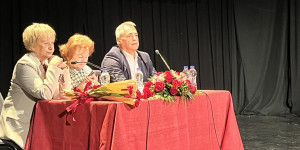 Τζιούμης: "Οι γυναίκες αξίζουν σεβασμό, στήριξη και αγάπη 365 μέρες τον χρόνο"