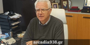 Σμυρνιώτης για Τζιούμη: Αντί να εκτελεί έργα, "εκτελεί" την Τρίπολη!