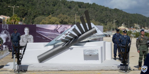 Τελετή αποκαλυπτηρίων του Μνημείου Αντιπτέραρχου Μάριου-Μιχαήλ Τουρούτσικα & Αντιπτέραρχου Ευστάθιου Τσιτλακίδη