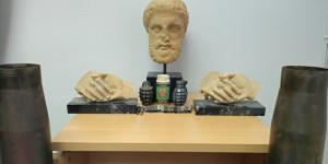 68χρονος κατηγορείται για παράβαση των νομοθεσιών περί αρχαιοτήτων και για τα όπλα