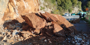 Γορτυνία: Καθηλωμένη στην εποχή του.. "Μαυρογιαλούρου" εδώ και πολλά, μα πάρα πολλά χρόνια...(ηχητ.) Γορτυνία: Καθηλωμένη στην εποχή του.. "Μαυρογιαλούρου" εδώ και πολλά, μα πάρα πολλά χρόνια...(ηχητ.)