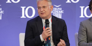 Στο Delphi Economic Forum ο Δημήτρης Πτωχός