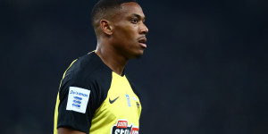 «Η ΑΕΚ δεν θέλει να κρατήσει Μαρσιάλ και η Τράμπζονσπορ καραδοκεί»