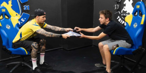 Ο Κώστας Τριανταφυλλόπουλος «ανακρίθηκε» από τον μικρό Γιάννη (vid)