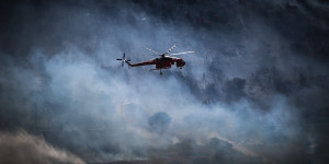 Πτώση πυροσβεστικού ελικοπτέρου στην Ελευσίνα