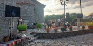 Έθελξε το κοινό η εκδήλωση για την παράδοση που έγινε στο πρώην δημαρχείο Άνω Δαβιάς