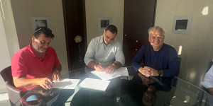 Υπογραφή σύμβασης 500.000 € για τη βελτίωση και συντήρηση βασικών οδικών αξόνων της Λακωνίας