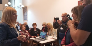 Γυρίσματα του ΣΚΑΪ στα ΚΑΠΗ Τρίπολης