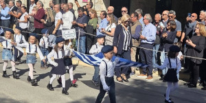 Στην παρέλαση για την 28η Οκτωβρίου στο Άστρος ο Γιώργος Καμπύλης