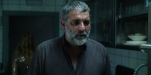 "Σπασμένη Φλέβα": Η, ενοχλητική, αλήθεια για ένα "success story" που πνέει τα λοίσθια...