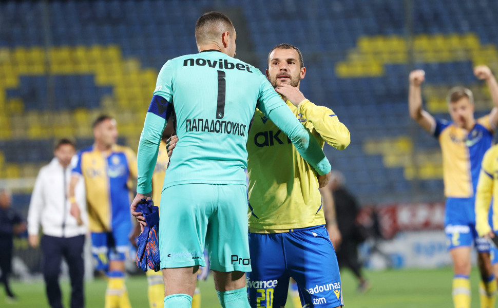 Παπαδόπουλος και Καλτσάς στοχεύουν Ρεγκίς και Μπαράλες για να μπουν στο... κιτρινομπλέ πάνθεον