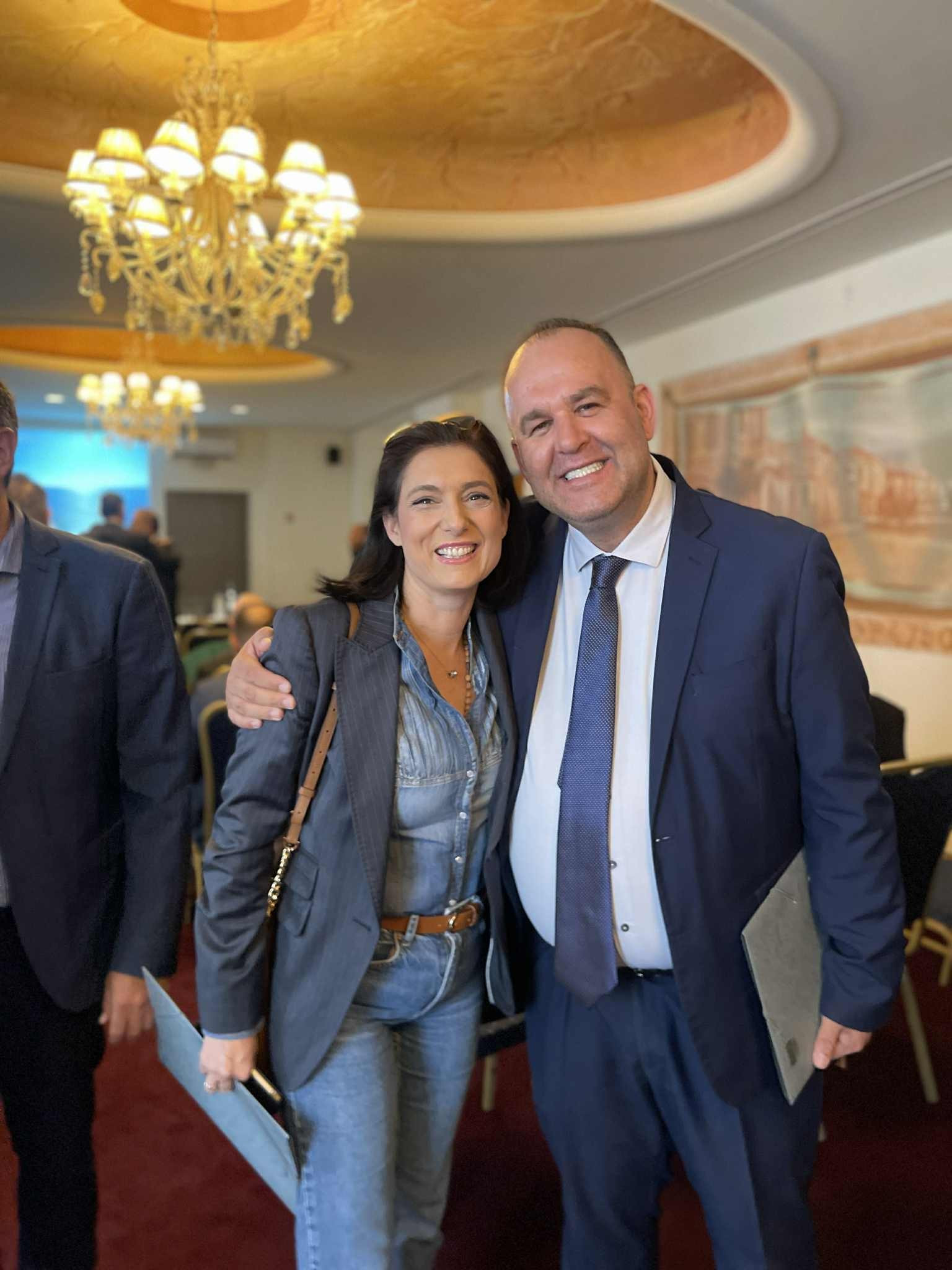 Gallery image Gallery image